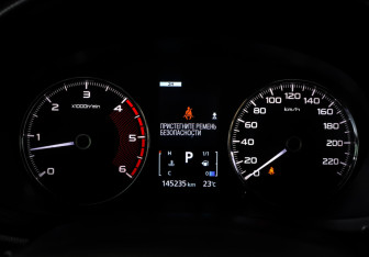Подержанный автомобиль Mitsubishi Pajero Sport 2017 года (15 фото)