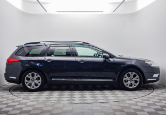 Подержанный автомобиль Citroen C5 Wagon 2011 года (6 фото)