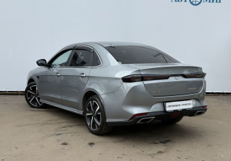 Подержанный автомобиль Kaiyi E5 2023 года (7 фото)
