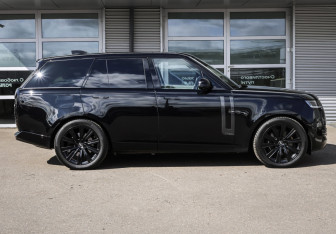 Подержанный автомобиль Land Rover Range Rover 2022 года (8 фото)
