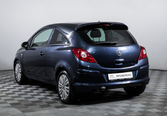 Подержанный автомобиль Opel Corsa 2013 года (7 фото)
