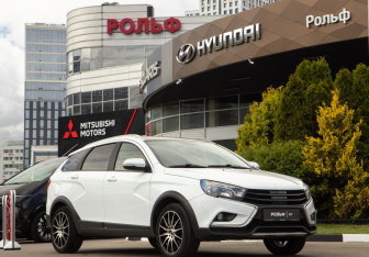 Подержанный автомобиль LADA (ВАЗ) Vesta Wagon 2019 года (2 фото)