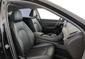 Подержанный автомобиль Hyundai Sonata 2021 года (27 фото)