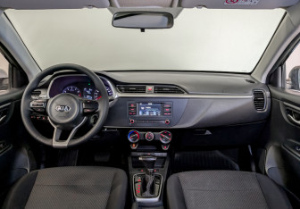 Подержанный автомобиль Kia Rio Hatchback 2021 года (14 фото)