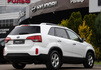 Подержанный автомобиль Kia Sorento 2018 года (4 фото)