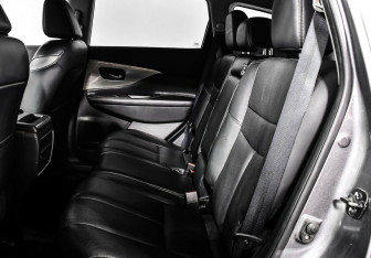 Подержанный автомобиль Nissan Murano Suv 2016 года (18 фото)