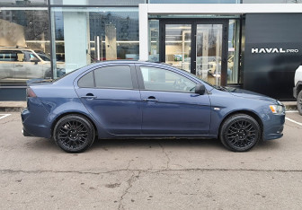 Подержанный автомобиль Mitsubishi Lancer Sedan 2008 года (4 фото)
