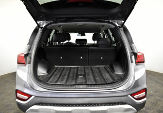 Подержанный автомобиль Hyundai Santa Fe 2019 года (22 фото)