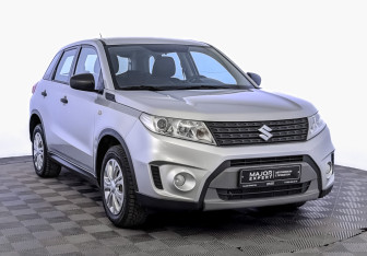 Подержанный автомобиль Suzuki Vitara 2016 года (3 фото)