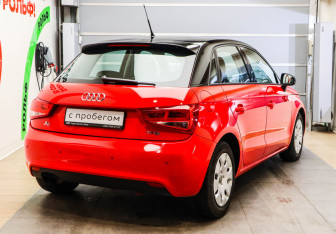Подержанный автомобиль Audi A1 2014 года (4 фото)