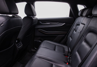 Подержанный автомобиль Exeed LX 2024 года (11 фото)