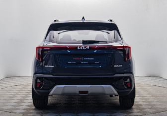 Подержанный автомобиль Kia Seltos 2024 года (4 фото)