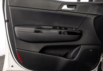 Подержанный автомобиль Kia Sportage 2021 года (19 фото)