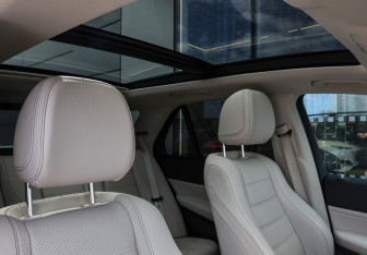 Подержанный автомобиль Mercedes-Benz GLE 2021 года (26 фото)