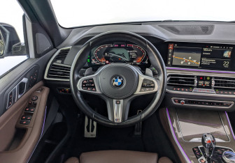 Подержанный автомобиль BMW X5 2022 года (22 фото)