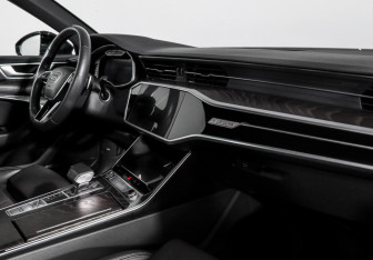 Подержанный автомобиль Audi A6 Sedan 2019 года (9 фото)