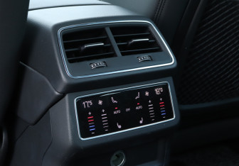Подержанный автомобиль Audi A6 Sedan 2020 года (23 фото)