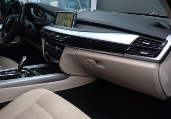 Подержанный автомобиль BMW X5 2016 года (9 фото)