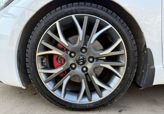 Подержанный автомобиль Kia Ceed GT 2015 года (9 фото)