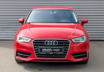 Подержанный автомобиль Audi A3 Hatchback 2013 года (2 фото)