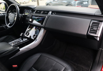 Подержанный автомобиль Land Rover Range Rover Sport 2020 года (7 фото)
