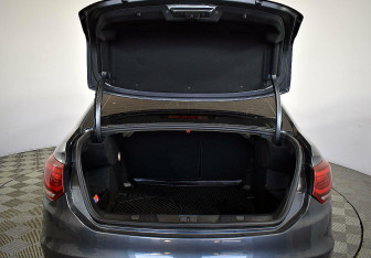 Подержанный автомобиль Citroen C4 Sedan 2016 года (10 фото)