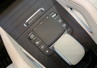 Подержанный автомобиль Mercedes-Benz GLE 2021 года (18 фото)