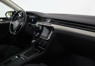 Подержанный автомобиль Volkswagen Passat Wagon 2018 года (6 фото)