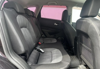 Подержанный автомобиль Nissan Qashqai 2010 года (11 фото)