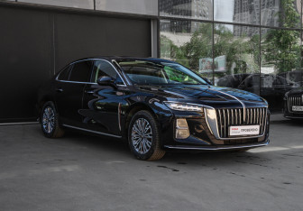 Подержанный автомобиль Hongqi H5 2024 года (3 фото)