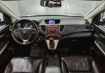Подержанный автомобиль Honda CR-V 2014 года (12 фото)