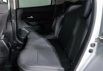 Подержанный автомобиль Renault Duster 2021 года (11 фото)