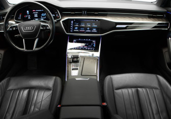 Подержанный автомобиль Audi A6 Sedan 2020 года (8 фото)