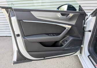 Подержанный автомобиль Audi A7 2021 года (19 фото)