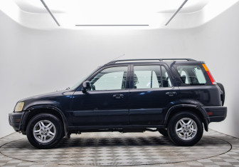 Подержанный автомобиль Honda CR-V 1999 года (8 фото)