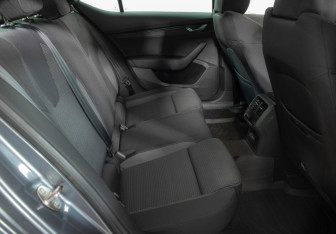 Подержанный автомобиль Skoda Octavia Liftback 2021 года (9 фото)