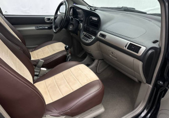 Подержанный автомобиль Chevrolet Rezzo 2007 года (13 фото)