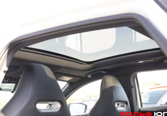 Подержанный автомобиль Changan UNI-V 2024 года (13 фото)