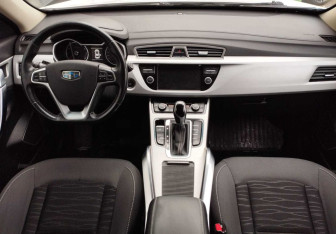 Подержанный автомобиль Geely Atlas 2018 года (9 фото)