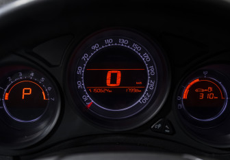 Подержанный автомобиль Citroen C4 Hatchback 2011 года (10 фото)