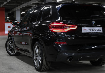 Подержанный автомобиль BMW X3 2019 года (23 фото)
