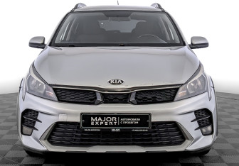 Подержанный автомобиль Kia Rio Hatchback 2021 года (2 фото)