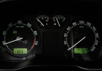 Подержанный автомобиль Skoda Octavia Wagon 2003 года (12 фото)
