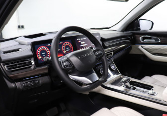 Подержанный автомобиль Exeed VX 2022 года (14 фото)