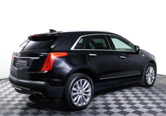 Подержанный автомобиль Cadillac XT5 2016 года (5 фото)