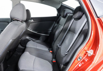 Подержанный автомобиль Hyundai Solaris Sedan 2012 года (11 фото)