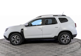 Подержанный автомобиль Renault Duster 2021 года (8 фото)