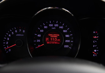 Подержанный автомобиль Kia Rio Sedan 2013 года (9 фото)