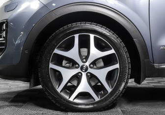 Подержанный автомобиль Kia Sportage 2017 года (8 фото)
