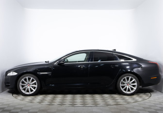 Подержанный автомобиль Jaguar XJ 2014 года (8 фото)